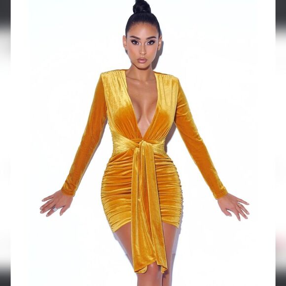 Miss Circle Dresses & Skirts - Miss Circle Infinite Love Deep V Velvet Dress Womens‎ Size XS